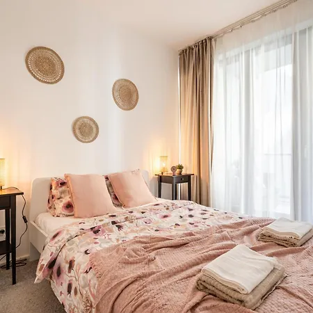 Apartment Of Serenity - 2 Bdr, Free Parking And Terrace *