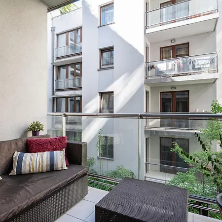 Of Serenity - 2 Bdr, Free Parking And Terrace Apartment *