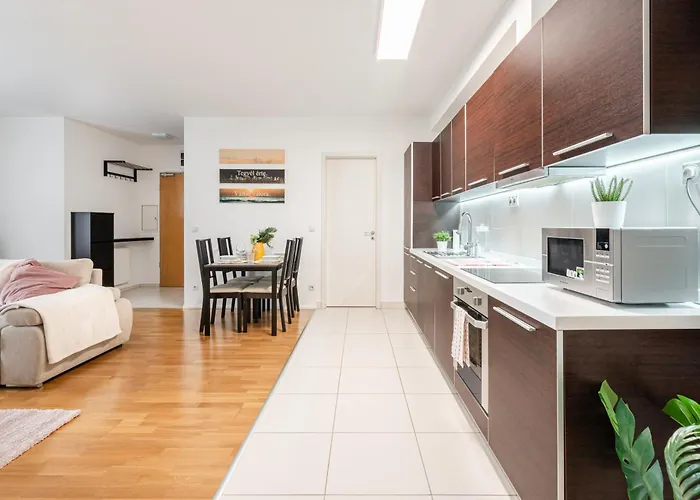 Of Serenity - 2 Bdr, Free Parking And Terrace Budapest