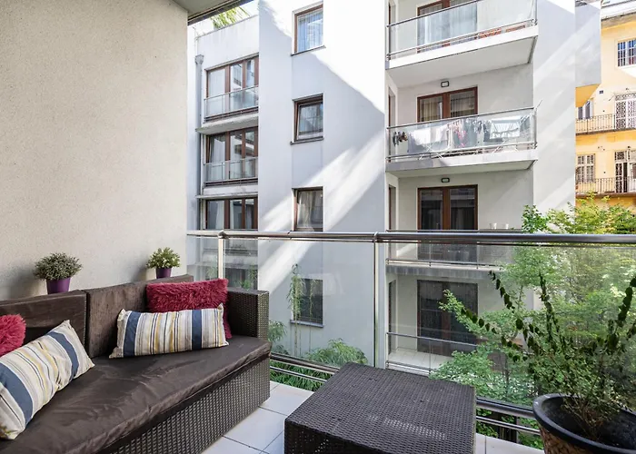 Of Serenity - 2 Bdr, Free Parking And Terrace Lägenhet *